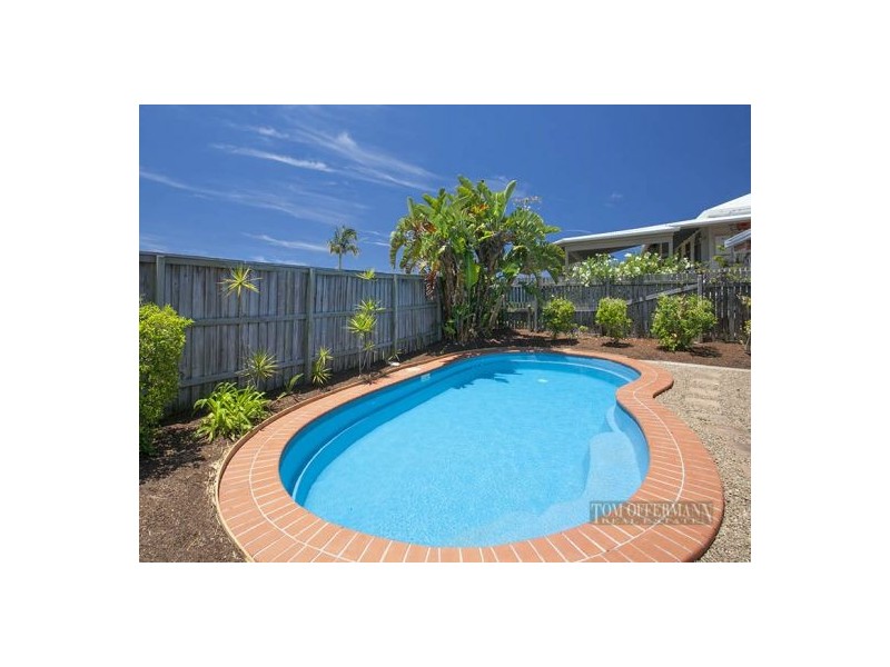 31 Southern Cross Pde, Sunrise Beach QLD 4567