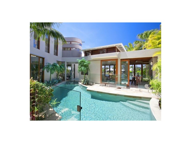 18 Topsails Place, Noosa Waters QLD 4566