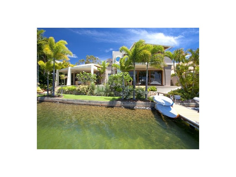 18 Topsails Place, Noosa Waters QLD 4566