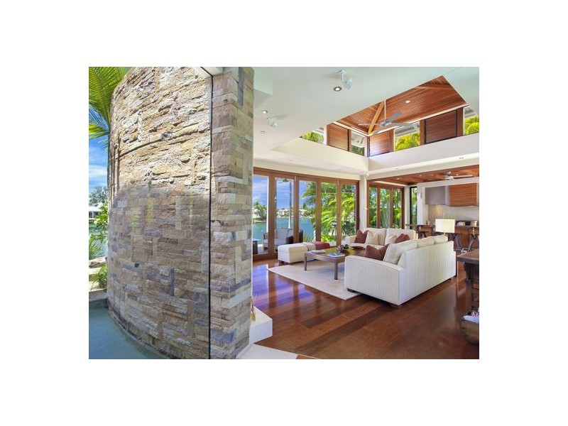 18 Topsails Place, Noosa Waters QLD 4566