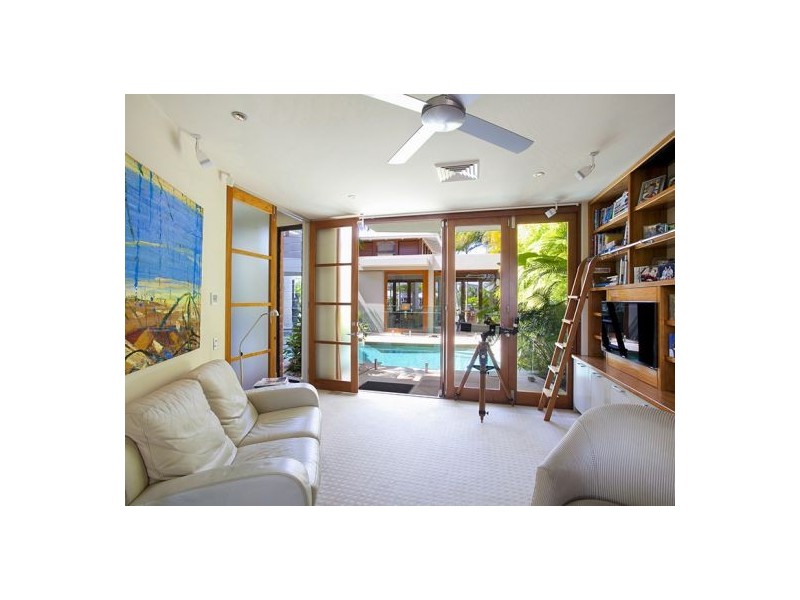 18 Topsails Place, Noosa Waters QLD 4566