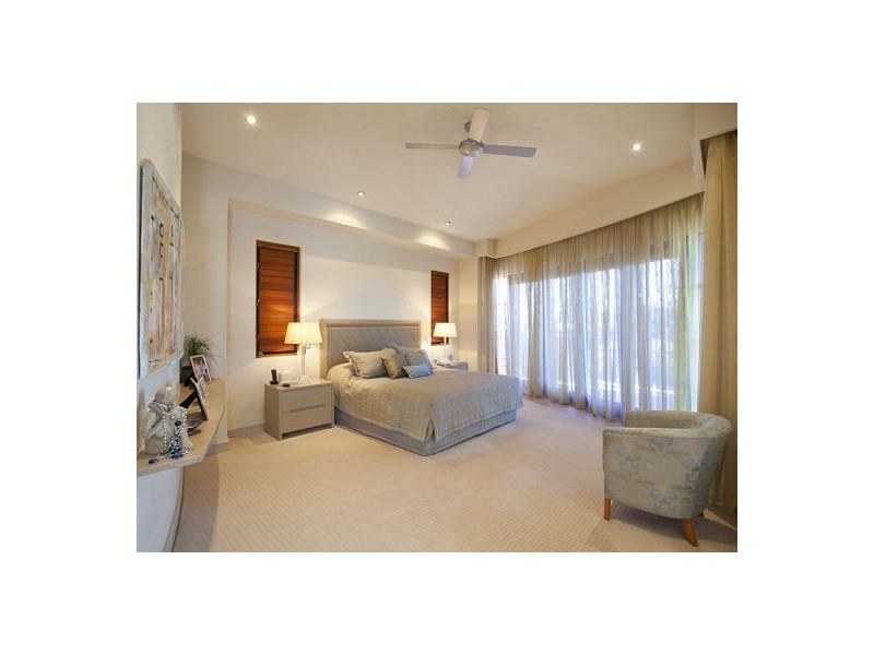 18 Topsails Place, Noosa Waters QLD 4566