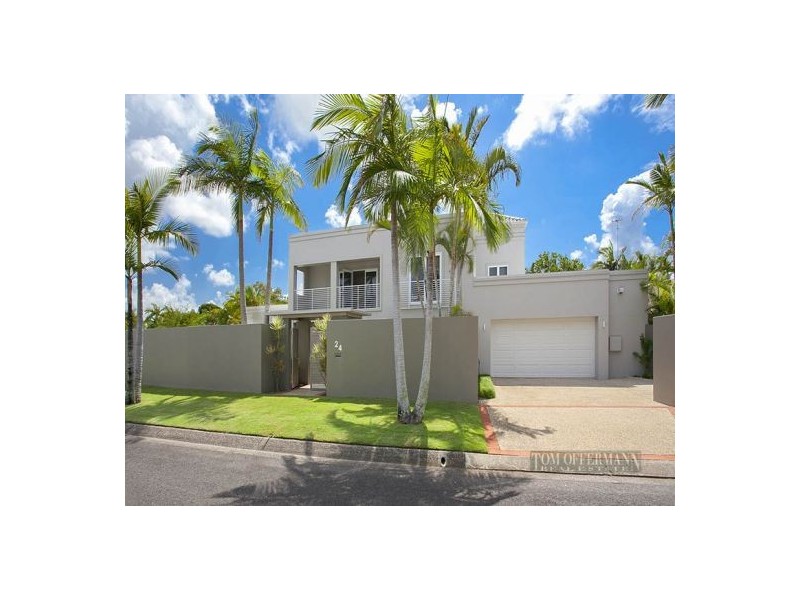 24 Dolphin Cres, Noosaville QLD 4566