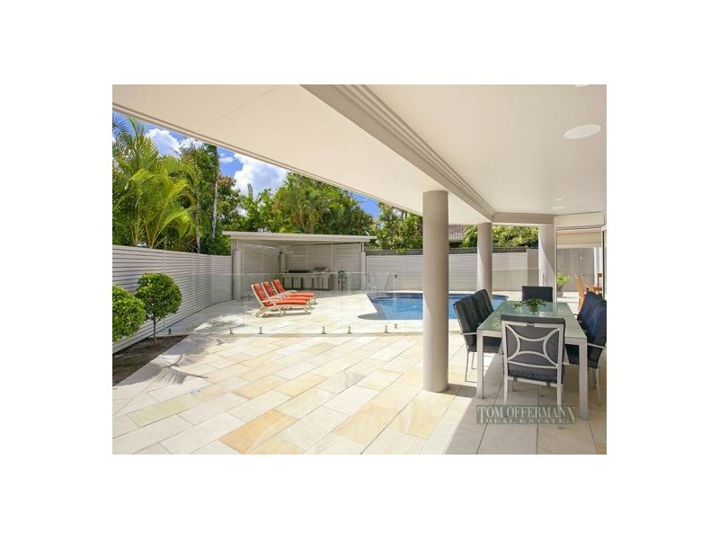 24 Dolphin Cres, Noosaville QLD 4566