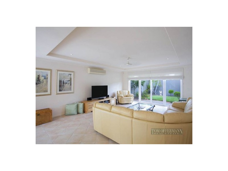 24 Dolphin Cres, Noosaville QLD 4566