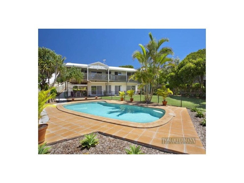 3 Crusoe Ct, Castaways Beach QLD 4567