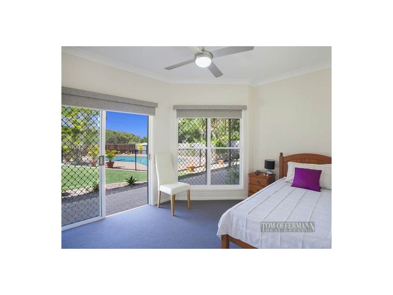 3 Crusoe Ct, Castaways Beach QLD 4567