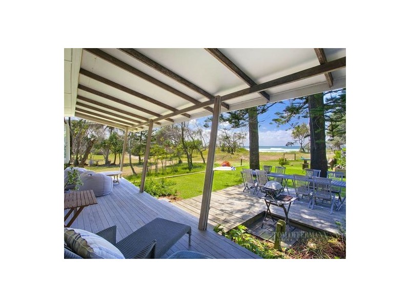 48 Esplanade, Noosa North Shore QLD 4565