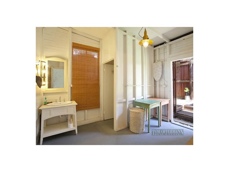 48 Esplanade, Noosa North Shore QLD 4565