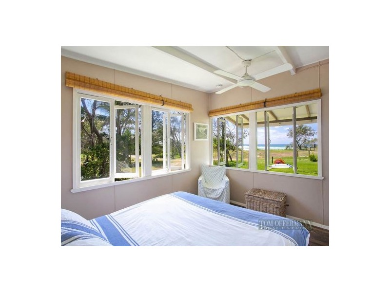 48 Esplanade, Noosa North Shore QLD 4565