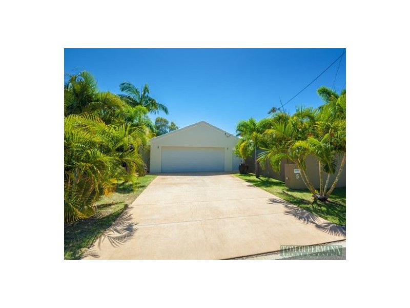 5 Corona St, Sunshine Beach QLD 4567
