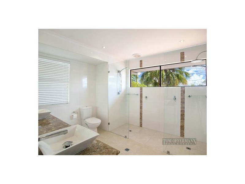 22 Topsails Place, Noosa Waters QLD 4566
