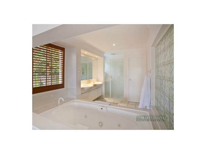 8 Masthead Quay, Noosa Waters QLD 4566