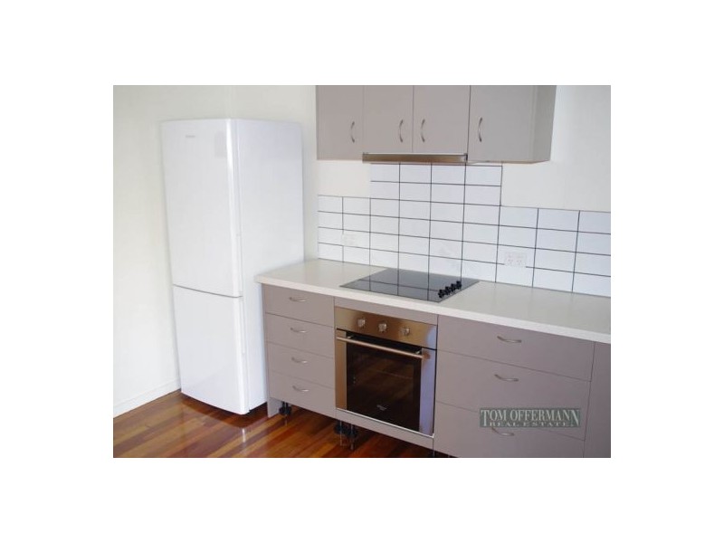 4 Honeysuckle Lane, Noosa Heads QLD 4567