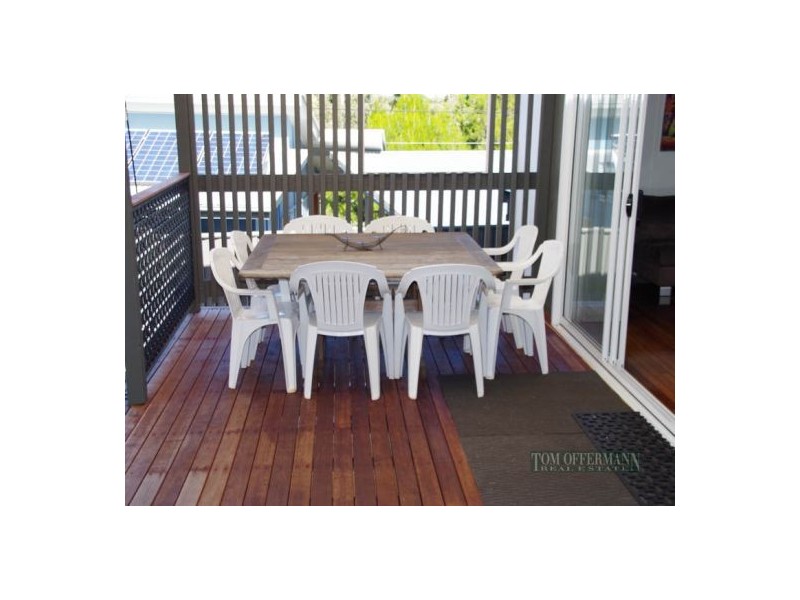 4 Honeysuckle Lane, Noosa Heads QLD 4567