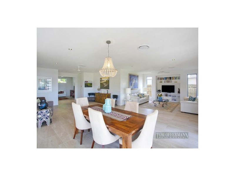 22 Rani Cct, Noosaville QLD 4566