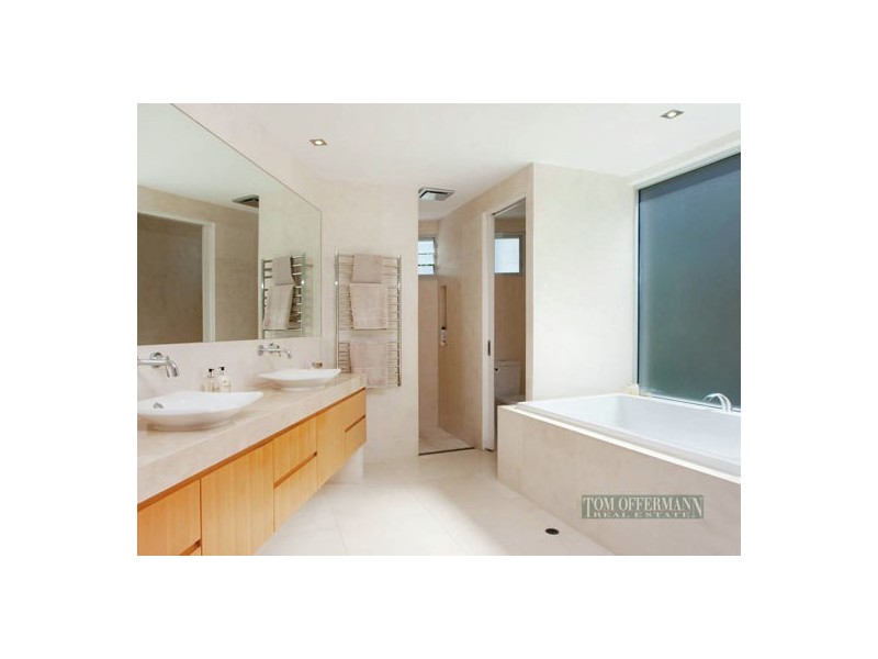 5 Seaview Terrace, Sunshine Beach QLD 4567