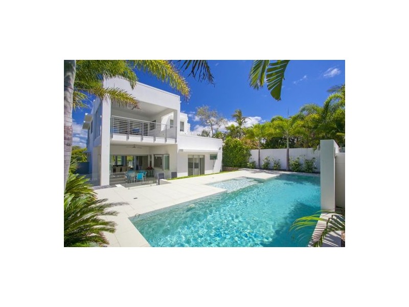 25 Adams St, Sunshine Beach QLD 4567