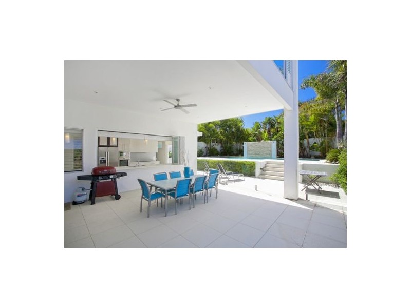 25 Adams St, Sunshine Beach QLD 4567