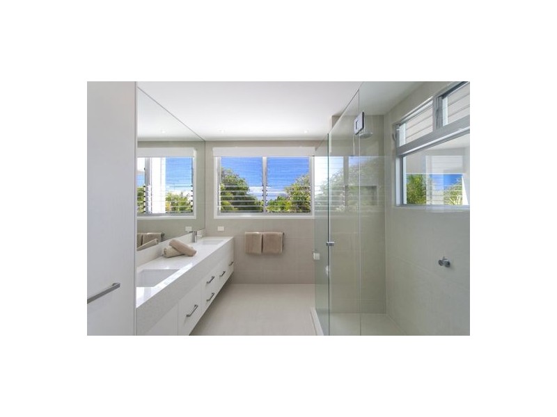 25 Adams St, Sunshine Beach QLD 4567