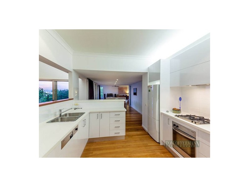 8 Compass Place, Sunrise Beach QLD 4567