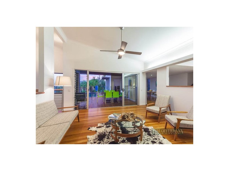 8 Compass Place, Sunrise Beach QLD 4567