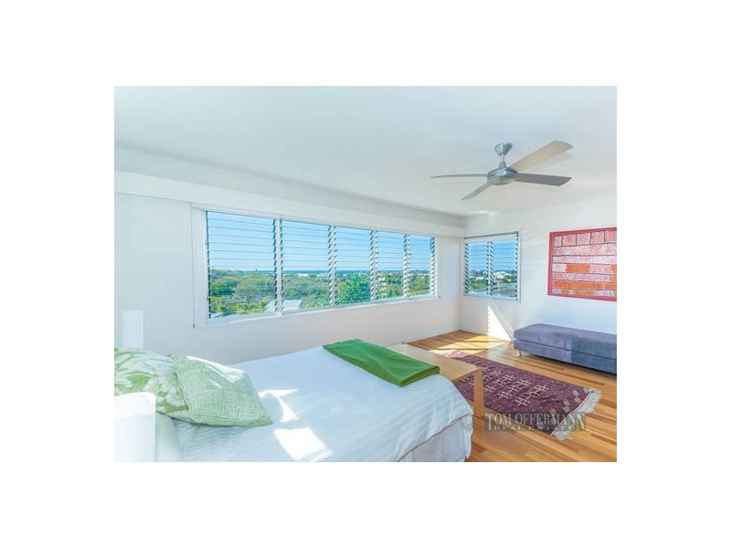 8 Compass Place, Sunrise Beach QLD 4567