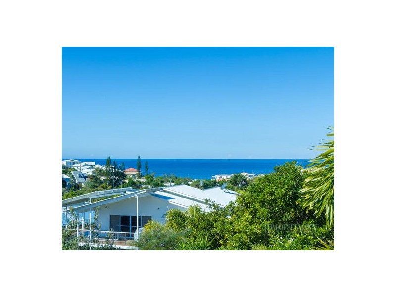 8 Compass Place, Sunrise Beach QLD 4567