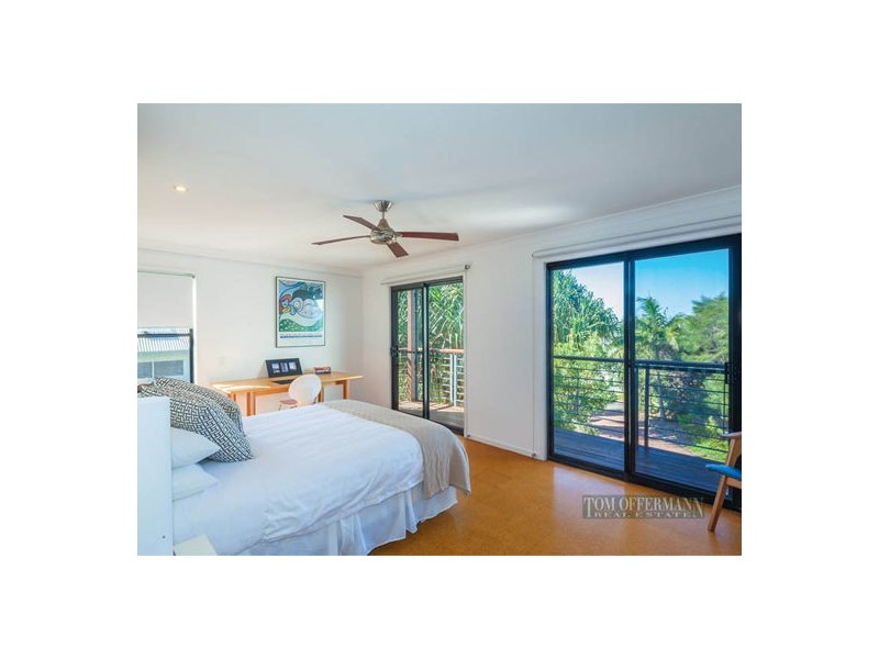 8 Compass Place, Sunrise Beach QLD 4567