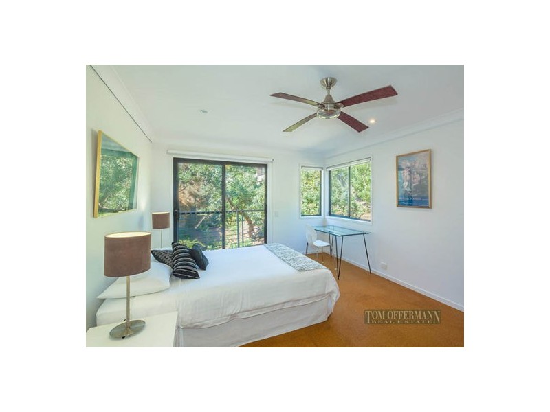 8 Compass Place, Sunrise Beach QLD 4567