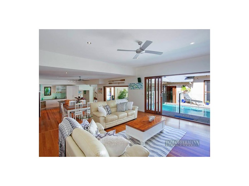 8 Castaways Court, Castaways Beach QLD 4567