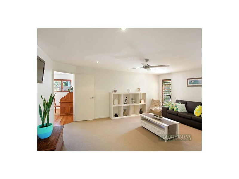 8 Castaways Court, Castaways Beach QLD 4567
