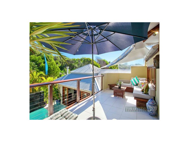 8 Castaways Court, Castaways Beach QLD 4567
