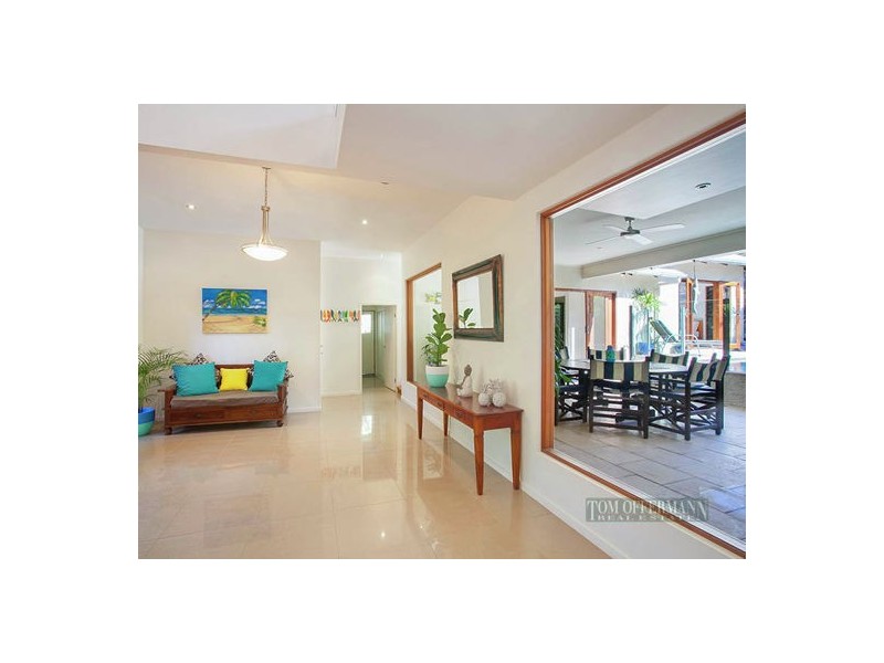 8 Castaways Court, Castaways Beach QLD 4567