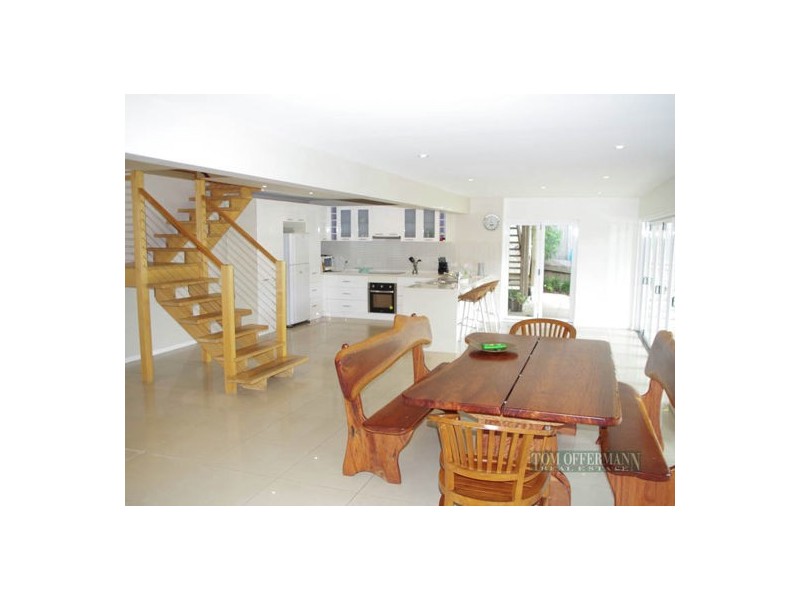 9 Swan Ave, Sunshine Beach QLD 4567