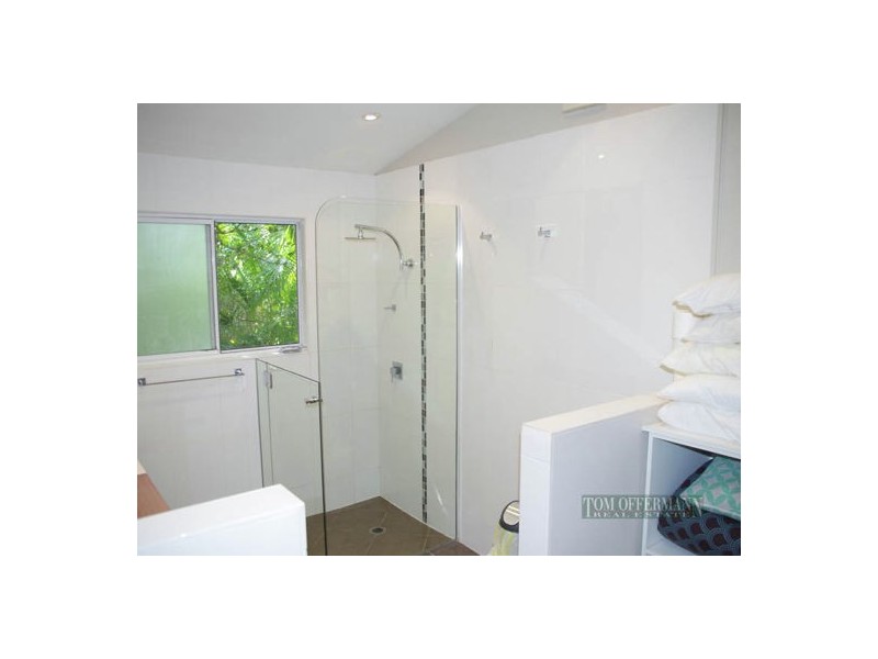 9 Swan Ave, Sunshine Beach QLD 4567