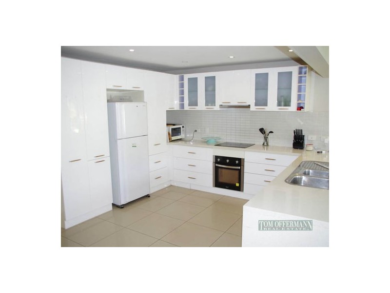 9 Swan Ave, Sunshine Beach QLD 4567