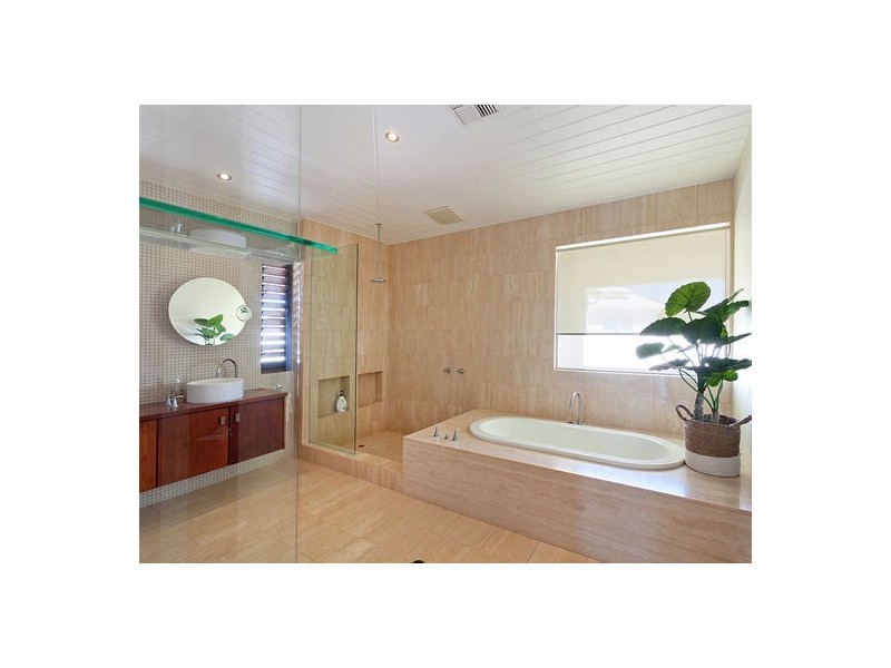 42 The Anchorage, Noosa Waters QLD 4566