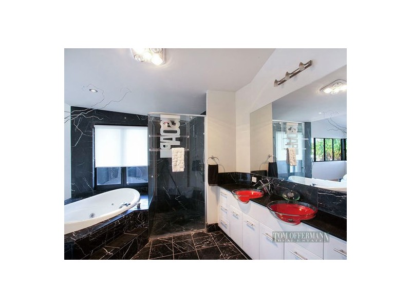 2 The Peninsula, Noosa Waters QLD 4566