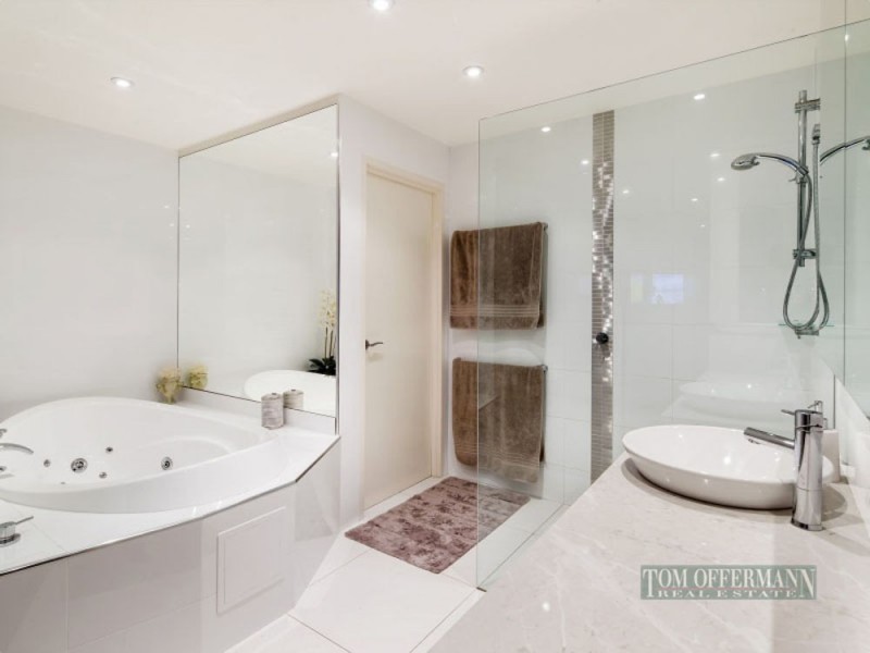 25 Arkana Drive, Noosa Heads QLD 4567