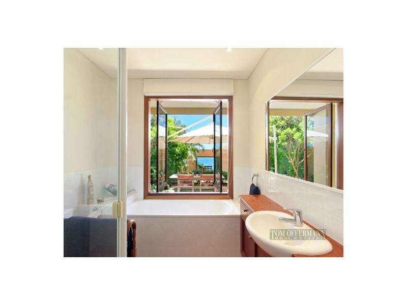 25 McAnally Dr, Sunshine Beach QLD 4567