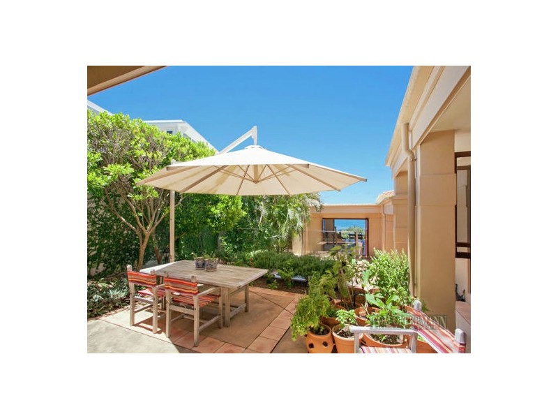 25 McAnally Dr, Sunshine Beach QLD 4567