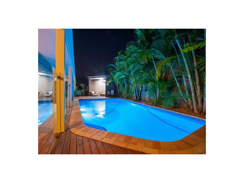 6 Driftwood Drive, Castaways Beach QLD 4567