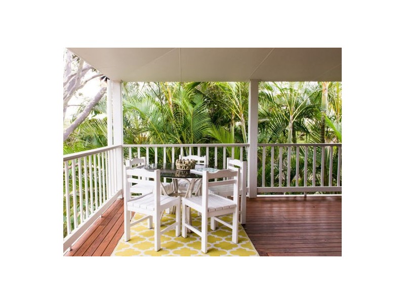 6 Driftwood Drive, Castaways Beach QLD 4567