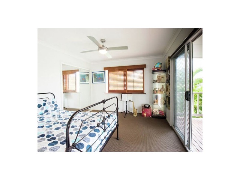 6 Driftwood Drive, Castaways Beach QLD 4567