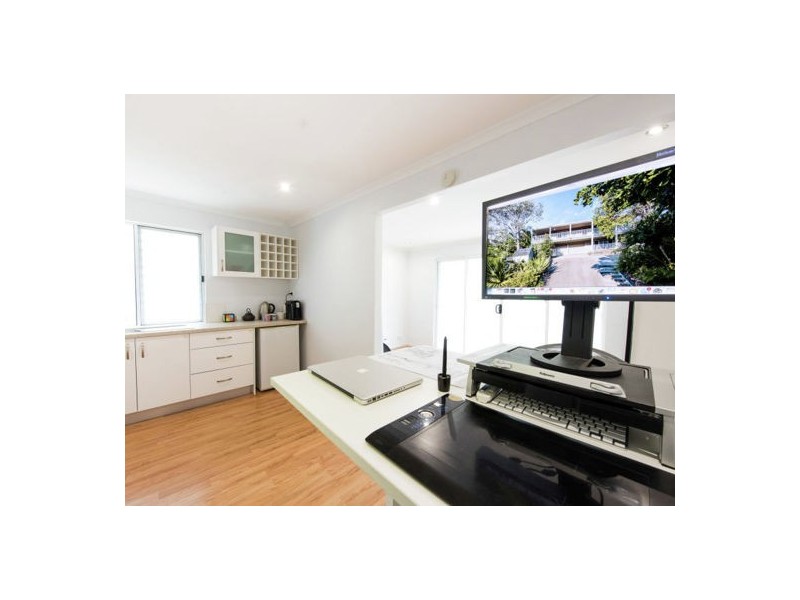 6 Driftwood Drive, Castaways Beach QLD 4567