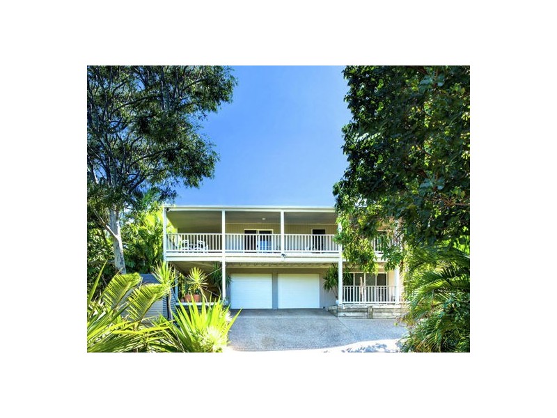 6 Driftwood Drive, Castaways Beach QLD 4567