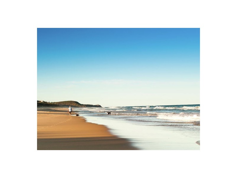 6 Driftwood Drive, Castaways Beach QLD 4567