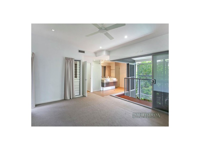 2/15 Ann St, Noosaville QLD 4566