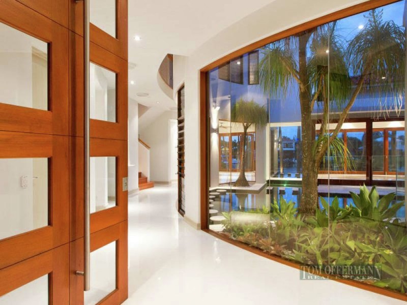 8 Seahorse Place, Noosa Waters QLD 4566